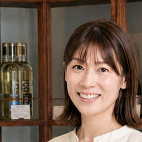 塚越 明日香